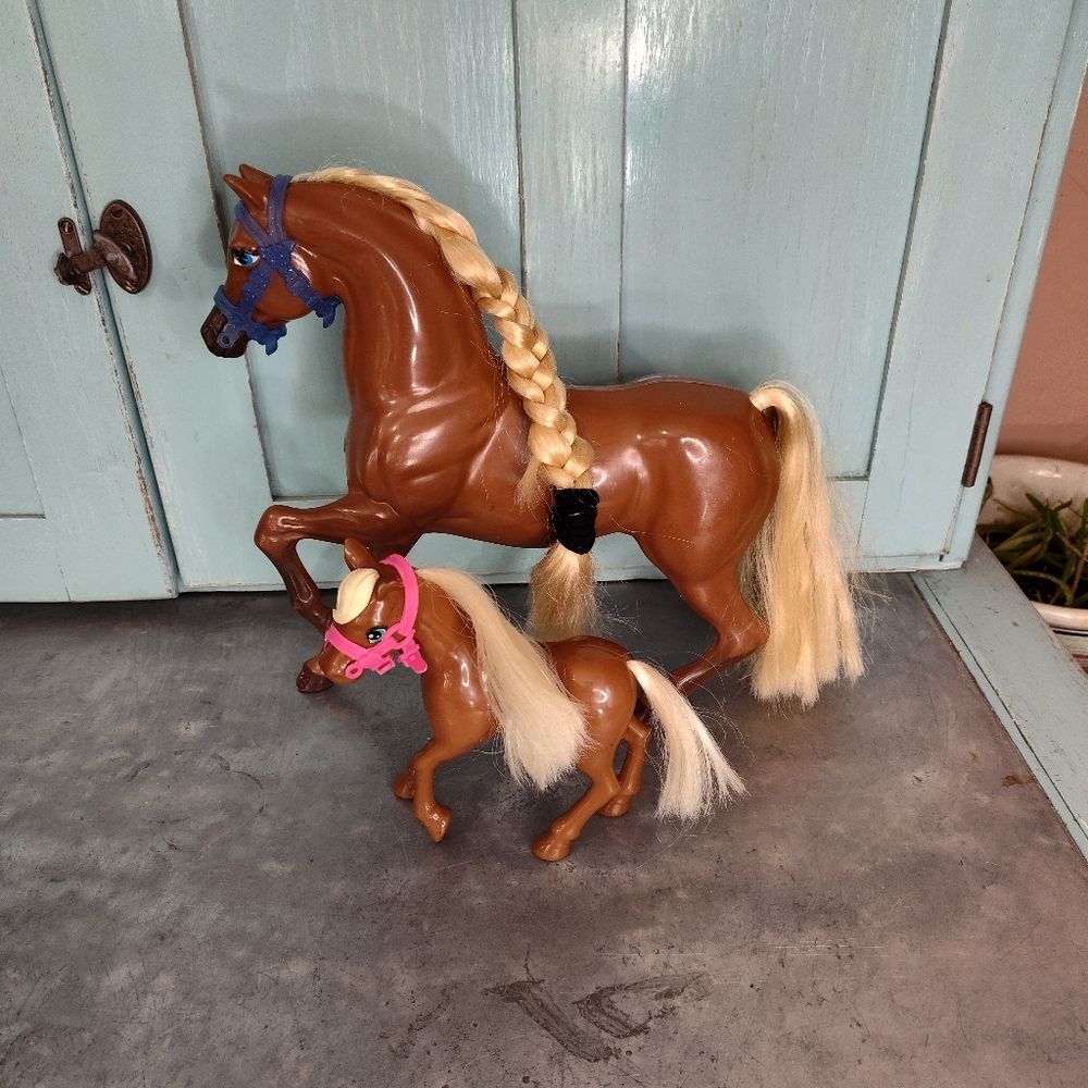 Vintage Mattel Barbie 1991 All American Star Stepper Horse and Foal